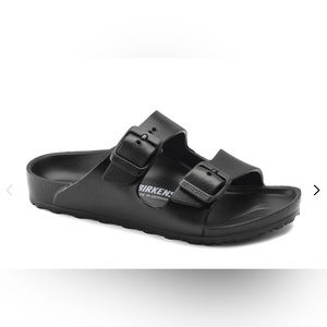 Black kids Birkenstock sandal w/ box